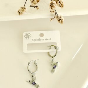 Aros de acero, argollas, con colgante colibrí lila.