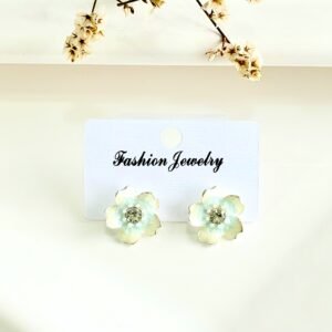 Aros con pasantes. acero blanco, forma de flor con piedra.