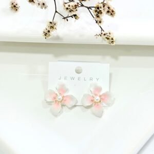 Aros con pasantes. acero blanco, forma de flor con perla.