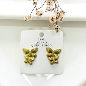 Aros de acero dorado, mariposas. 2 cm.