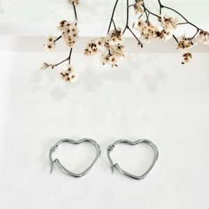 Aros de acero, forma de corazón. 2.5 cm.