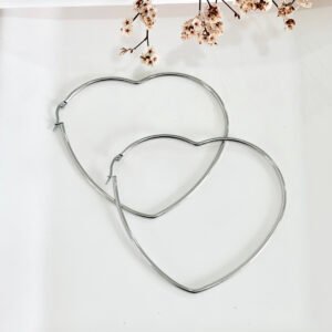 Aros de acero, forma de corazón. 8 cm.
