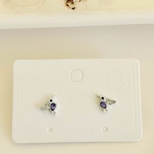 Aros pasantes, colibrí con strass y piedra lila.