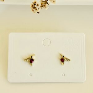 Aros pasante, colibrí dorado con strass y piedra roja.