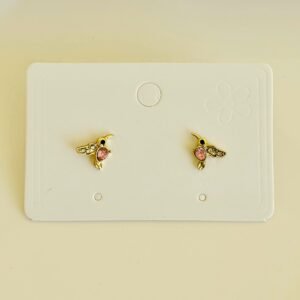 Aros pasante, colibrí dorado con strass y piedra rosa.