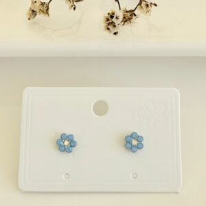 Aros pasantes, flor con piedras.