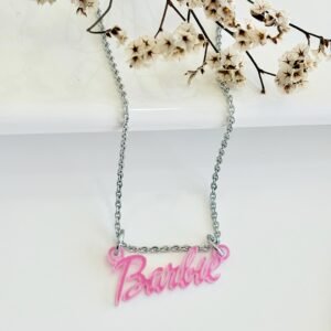Collar de acero, barbie.