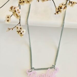 Collar de acero, barbie.