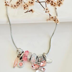 Collar de acero estilo Pandora con dijes colgantes multi-charms. 45+5 cm.