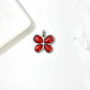 Dije forma de mariposa con piedras. Mediano.