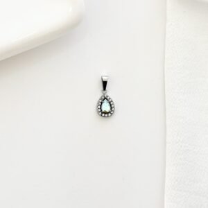 Dije de acero forma de gota con strass. Chico.