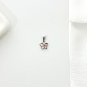 Dije flor de acero esmaltada. Mini.