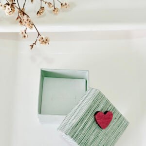 Exhibidor-cajita de anillos.