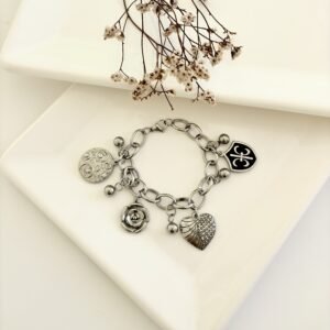 Pulsera acero con dijes.