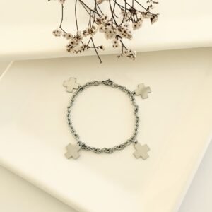 Pulsera acero con dijes.