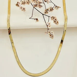 Cadena de acero dorado, chata. 50 cm.