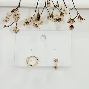 Aros argolla, clip, dorados. 1 cm. de diámetro.