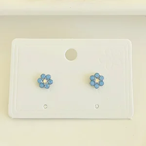 Aros pasantes, flor con piedras.