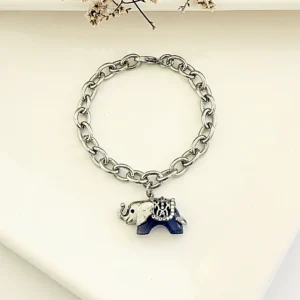 Pulsera acero con dije de elefante.