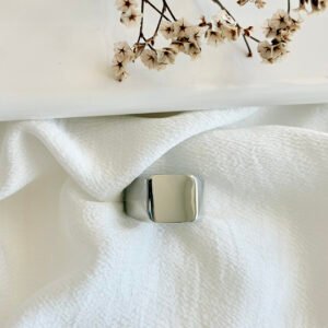 Anillo de acero macizo, estilo sello.
