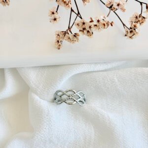 Anillo regulable de acero.