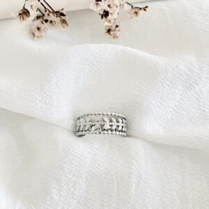 Anillo regulable de acero.