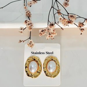 Aros de acero dorados, con perla.