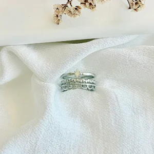 Anillo regulable de acero.
