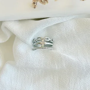 Anillo regulable de acero.