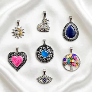 Dijes :Flores-corazones-varios-etc.